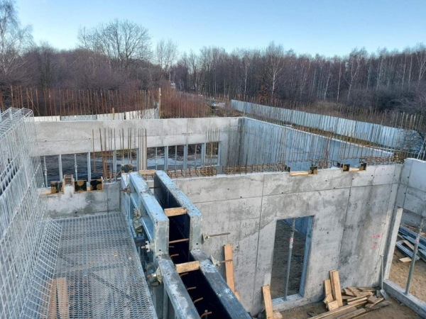 Gdańsk. Uniwersyteckie Centrum Offshore za 50 mln zł rośnie w oczach [ZDJĘCIA]-GospodarkaMorska.pl