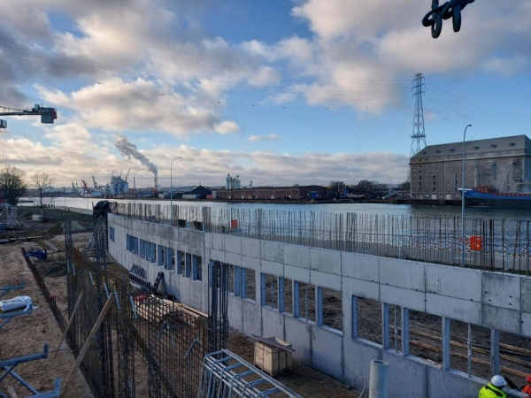 Gdańsk. Uniwersyteckie Centrum Offshore za 50 mln zł rośnie w oczach [ZDJĘCIA]-GospodarkaMorska.pl