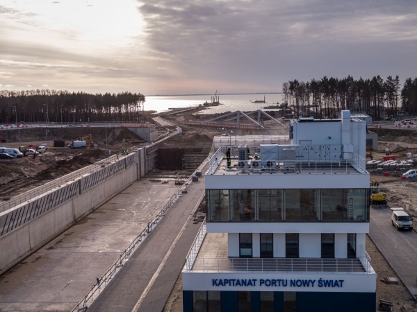 Przekop Mierzei Wiślanej coraz bliżej. Co się dzieje na terenie inwestycji? [WIDEO, ZDJĘCIA]-GospodarkaMorska.pl