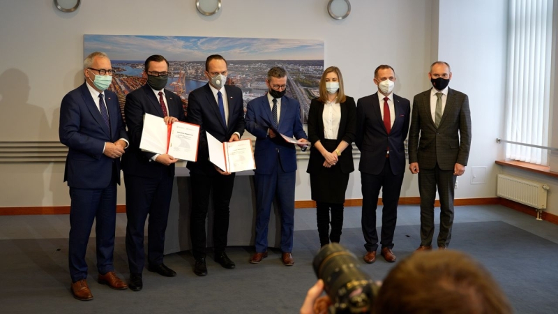 [WIDEO] Droga Czerwona – rozpoczyna się przygotowanie do budowy kluczowej drogi do Portu Gdynia-GospodarkaMorska.pl