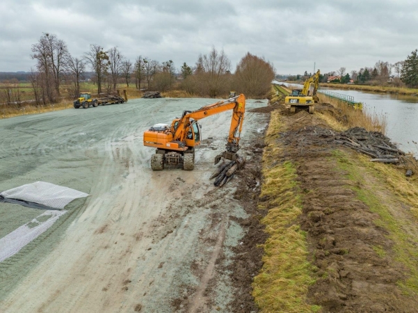 Powstaje most obrotowy w Nowakowie. II etap drogi wodnej łączącej Zalew Wiślany z Zatoką Gdańską [WIDEO]-GospodarkaMorska.pl