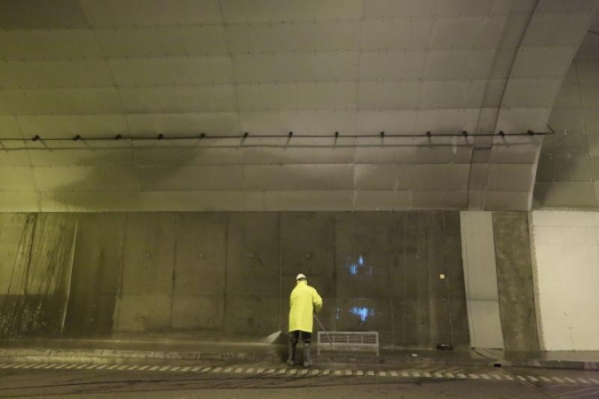 Wielkie mycie tunelu pod Martwą Wisłą-GospodarkaMorska.pl