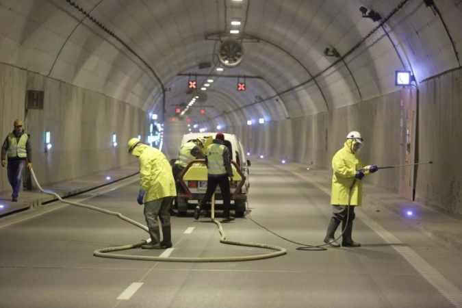 Wielkie mycie tunelu pod Martwą Wisłą-GospodarkaMorska.pl