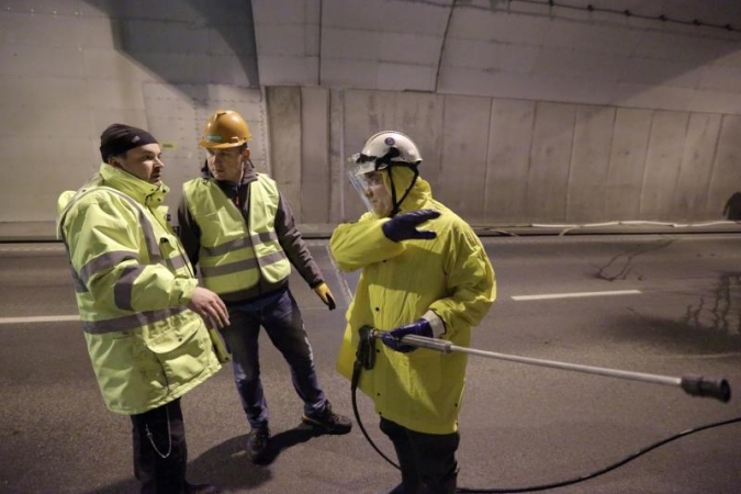 Wielkie mycie tunelu pod Martwą Wisłą-GospodarkaMorska.pl