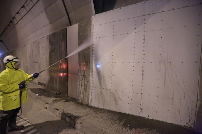 Wielkie mycie tunelu pod Martwą Wisłą-GospodarkaMorska.pl