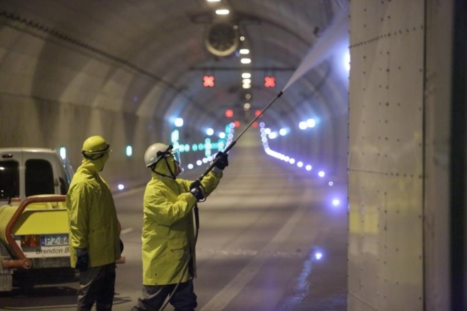 Wielkie mycie tunelu pod Martwą Wisłą-GospodarkaMorska.pl