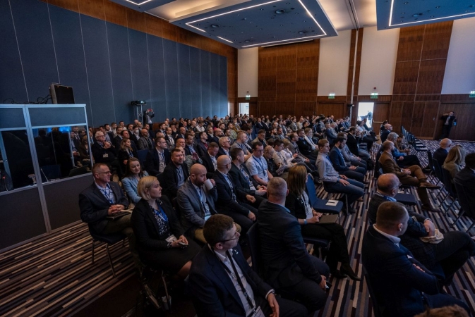 Forum Operatorów Farm Wiatrowych. Dyskusja wokół ustawy 10H i wyzwań energetyki w Polsce [WIDEO]-GospodarkaMorska.pl