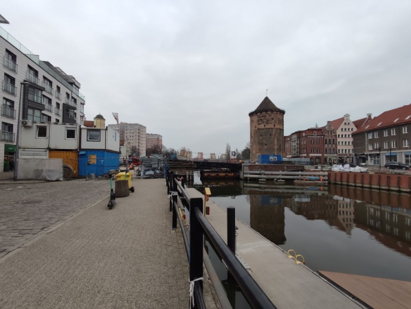 Most Stągiewny nad Motławą rośnie w oczach [WIDEO]-GospodarkaMorska.pl