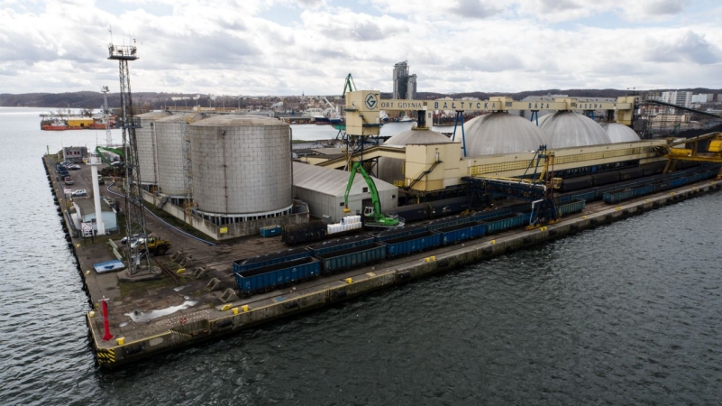 Bałtycka Baza Masowa w Porcie Gdynia rozładowała 1200 ton Saletrosanu 30N [WIDEO]-GospodarkaMorska.pl