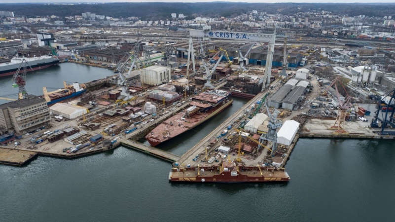 Kolejne megabloki statku pasażerskiego dla francuskiej stoczni CDA w St. Nazaire zwodowane w stoczni Crist w Gdyni [WIDEO]-GospodarkaMorska.pl