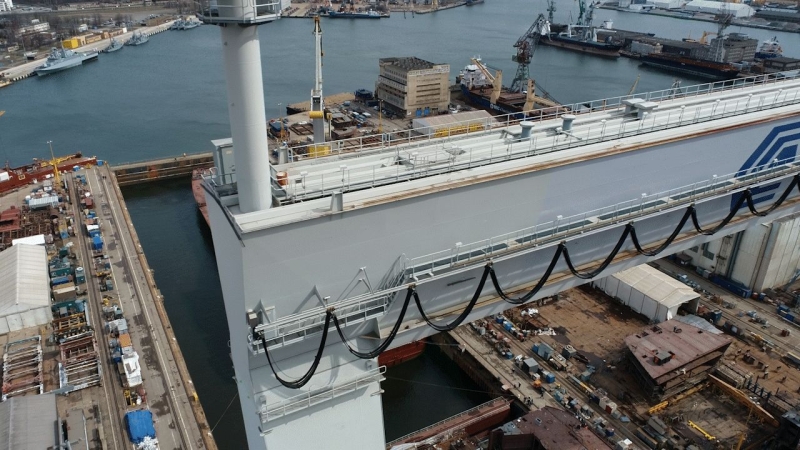 Kolejne megabloki statku pasażerskiego dla francuskiej stoczni CDA w St. Nazaire zwodowane w stoczni Crist w Gdyni [WIDEO]-GospodarkaMorska.pl