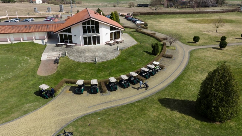 Morska Liga Golfa powróciła. Sezon w Postołowie już otwarty [WIDEO, ZDJĘCIA]-GospodarkaMorska.pl