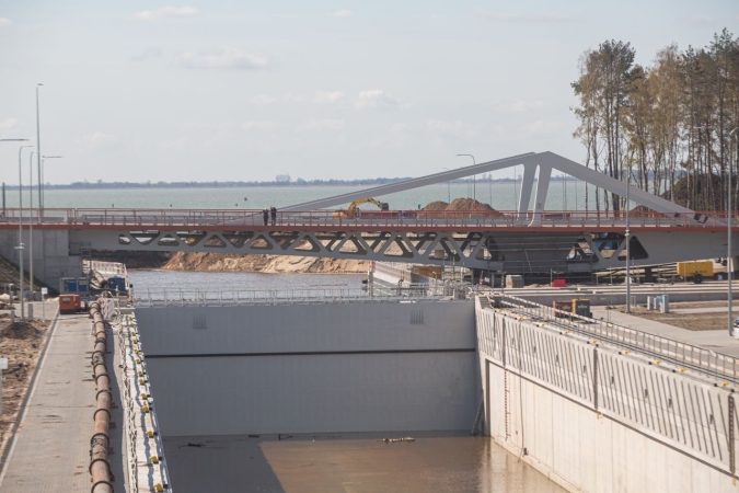 Przekop Mierzei Wiślanej. Śluza kanału już po testach [WIDEO, ZDJĘCIA]-GospodarkaMorska.pl