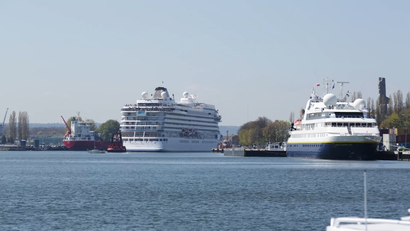 Trzy wycieczkowce zawinęły do Gdańska-GospodarkaMorska.pl