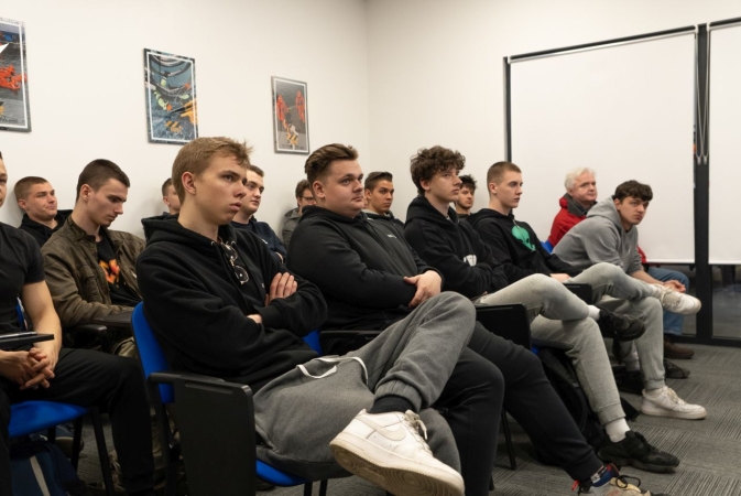 Sektor offshore łowi młody narybek [WIDEO]-GospodarkaMorska.pl