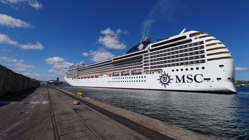 Poezja w Gdyni. MSC Poesia rozpoczął sezon wycieczkowy w Porcie Gdynia [WIDEO]-GospodarkaMorska.pl