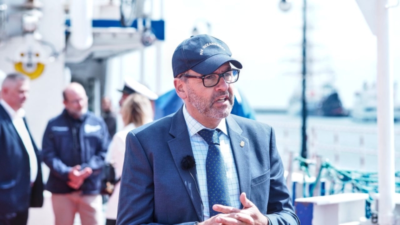 Oceanograf UG wyruszył w rejs do Hiszpanii [ZDJĘCIA]-GospodarkaMorska.pl