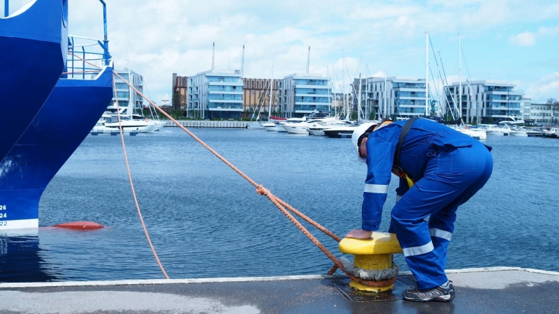 Oceanograf UG wyruszył w rejs do Hiszpanii [ZDJĘCIA]-GospodarkaMorska.pl