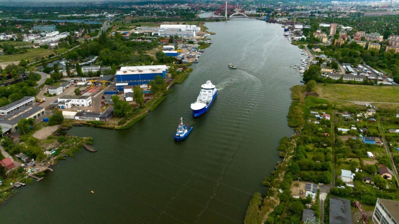 Transportowiec Ro Senja zbudowany w Marine Projects Ltd. w Gdańsku [WIDEO, ZDJĘCIA]-GospodarkaMorska.pl