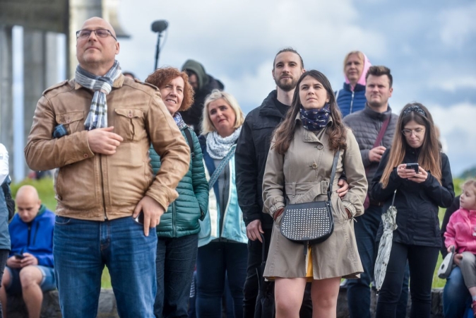 40 lat Daru Młodzieży. Na pokładzie tłumy zwiedzających [WIDEO, ZDJĘCIA]-GospodarkaMorska.pl