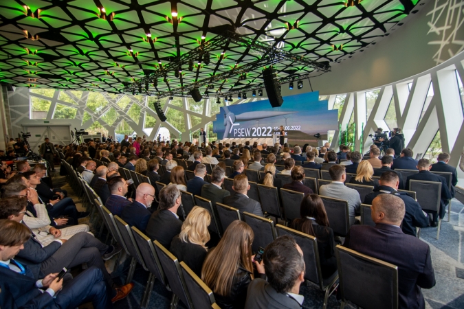 Konferencja PSEW 2022 - Polski wiatr to bezpieczeństwo, niezależność i tania energia -GospodarkaMorska.pl