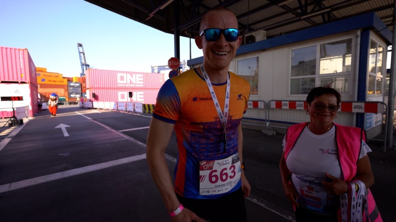 [WIDEO, FOTO] ONE Terminal RUN Hutchison Ports Gdynia 2022. Biegli między kontenerami by pomóc sierotom z Ukrainy-GospodarkaMorska.pl