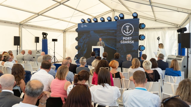 [WIDEO, FOTO] Port Gdańsk – 5 km nowych i zmodernizowanych nabrzeży już w eksploatacji-GospodarkaMorska.pl