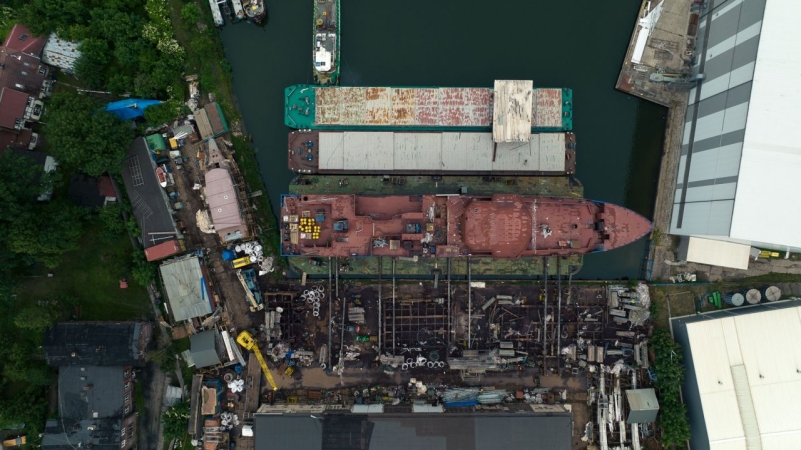 [WIDEO, FOTO] Kadłub patrolowca dla Straży Granicznej oficjalnie zwodowany-GospodarkaMorska.pl