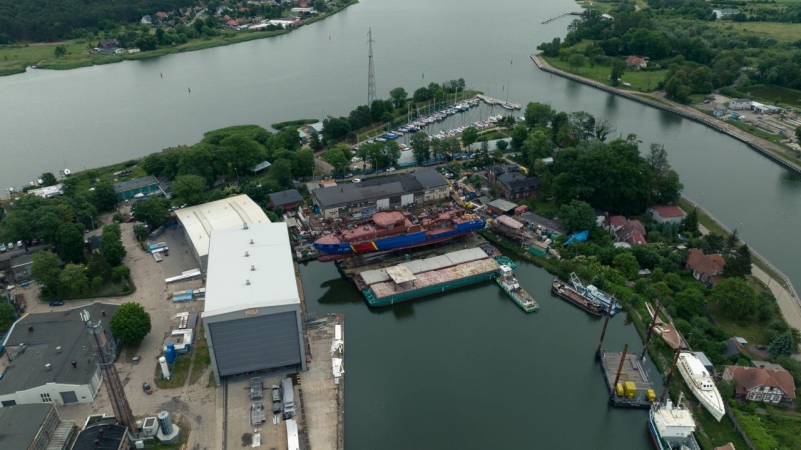 [WIDEO, FOTO] Kadłub patrolowca dla Straży Granicznej oficjalnie zwodowany-GospodarkaMorska.pl