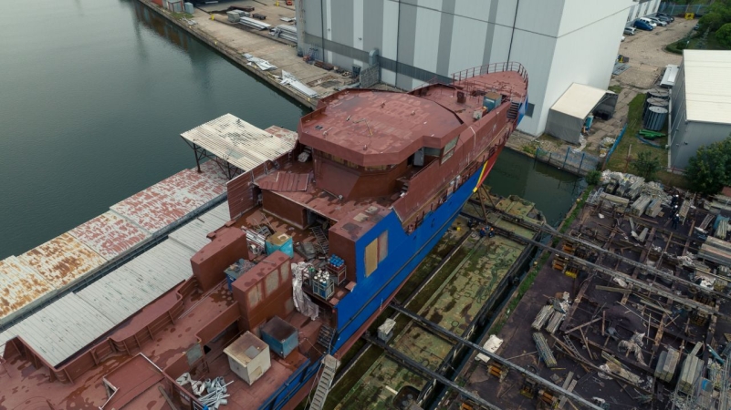 [WIDEO, FOTO] Kadłub patrolowca dla Straży Granicznej oficjalnie zwodowany-GospodarkaMorska.pl