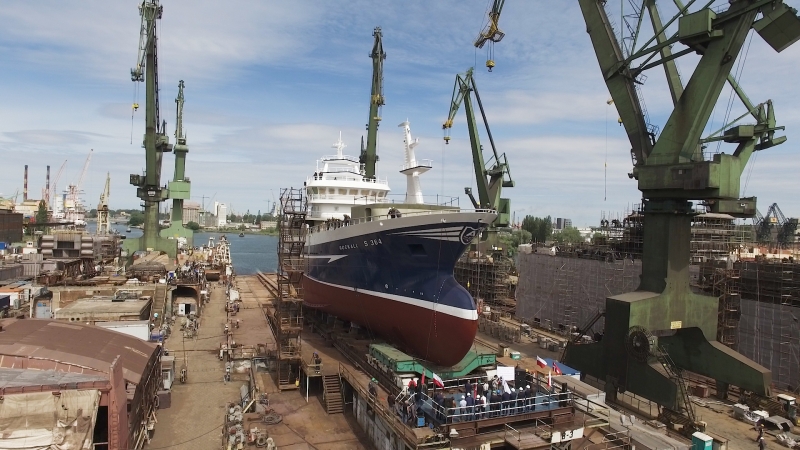 Wodowanie trawlera rybackiego Rockall w SR Nauta-GospodarkaMorska.pl