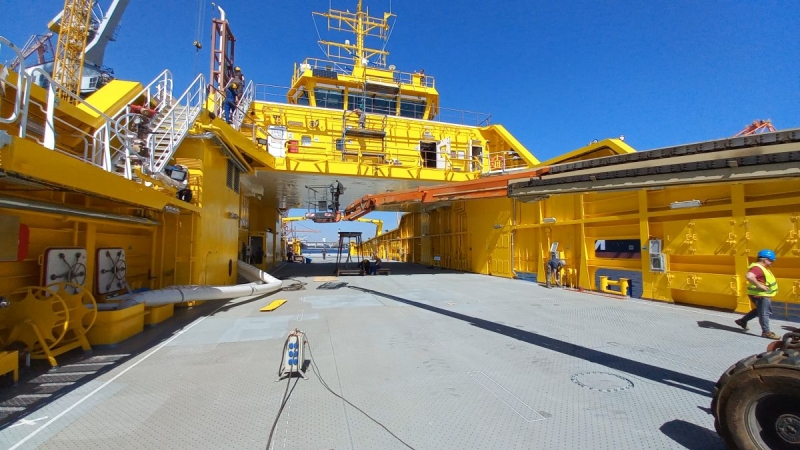 Crist. Kurs na rynek Zjednoczonych Emiratów Arabskich-GospodarkaMorska.pl