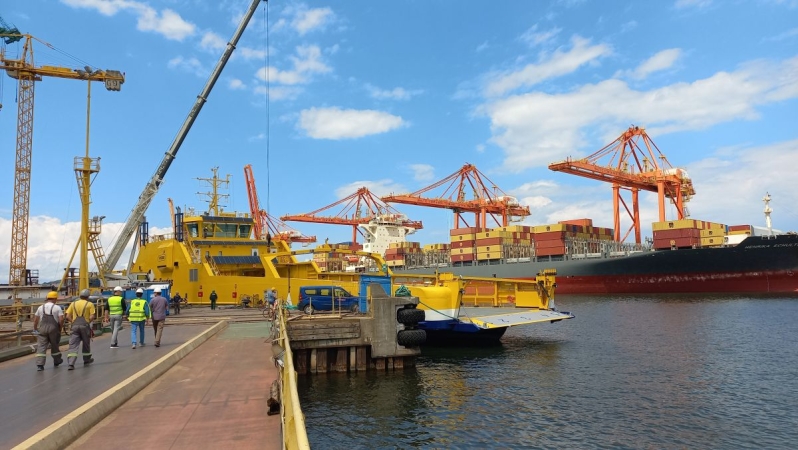 Crist. Kurs na rynek Zjednoczonych Emiratów Arabskich-GospodarkaMorska.pl