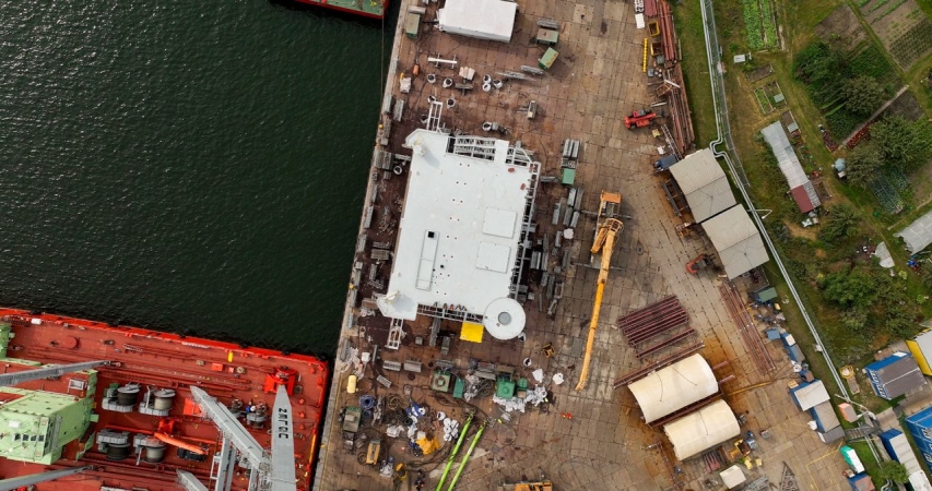 Mostostal Pomorze. Ponad 300-tonowa trafostacja w drodze do Danii [WIDEO]-GospodarkaMorska.pl