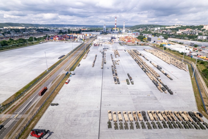 Rekordowa budowa placów manewrowo-składowych w Porcie Gdynia-GospodarkaMorska.pl