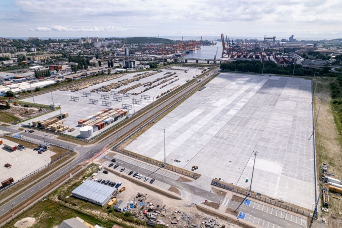 Rekordowa budowa placów manewrowo-składowych w Porcie Gdynia-GospodarkaMorska.pl