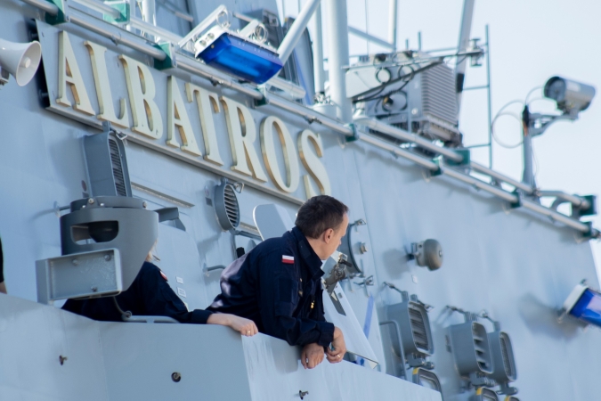 Niszczyciel Albatros już w Porcie Wojennym w Gdyni [ZDJĘCIA]-GospodarkaMorska.pl