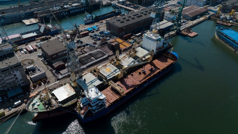 Tłoczno w Stoczni Remontowej Nauta S.A. [WIDEO, ZDJĘCIA]-GospodarkaMorska.pl