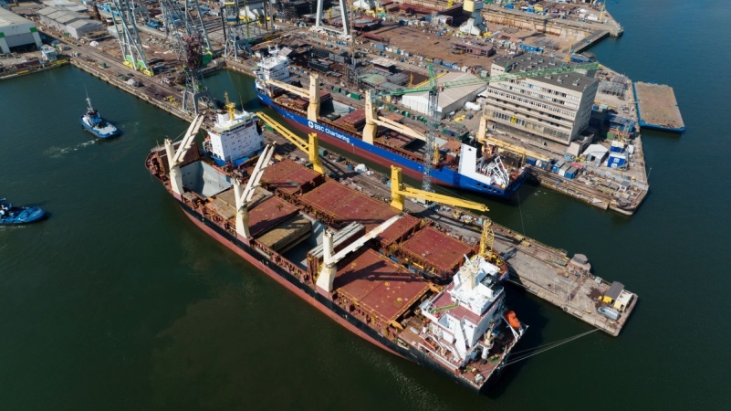 Tłoczno w Stoczni Remontowej Nauta S.A. [WIDEO, ZDJĘCIA]-GospodarkaMorska.pl