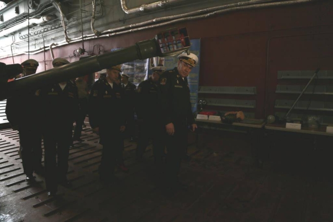 „Siła w prawdzie” i dzieci w mundurach. Rosyjska propaganda wojskowa wyruszyła w rejs-GospodarkaMorska.pl