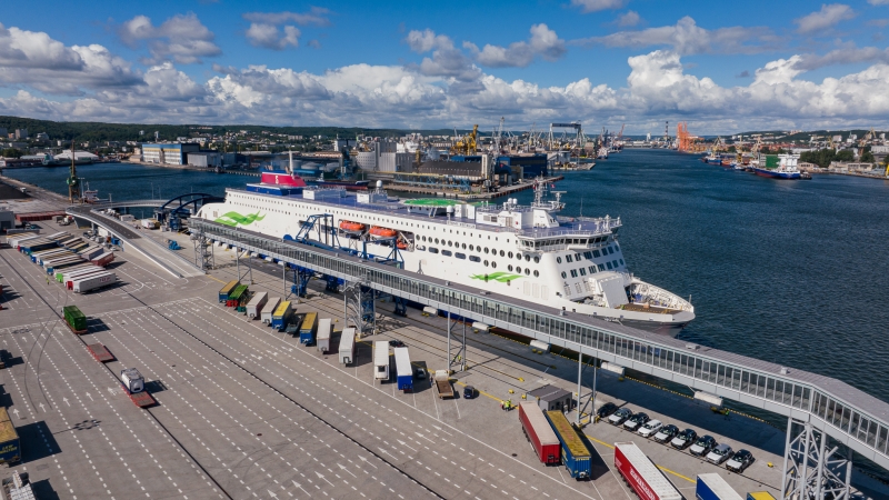 Próbne cumowanie nowego promu Steny Line w Porcie Gdynia [WIDEO, ZDJĘCIA] -GospodarkaMorska.pl