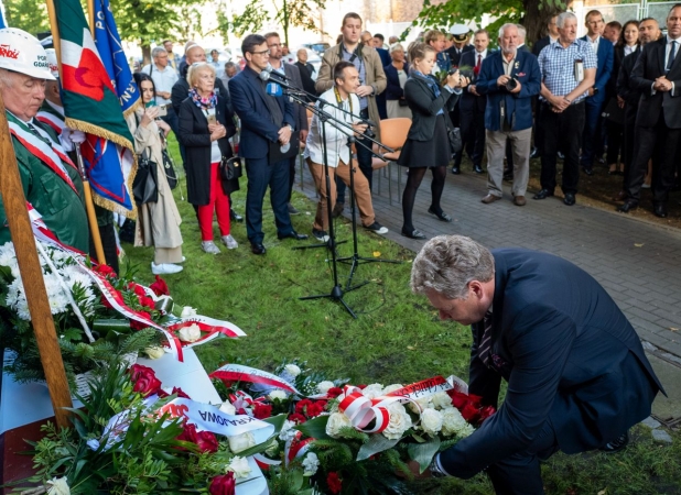 Port Gdańsk. Upamiętniono walkę portowców z reżimem komunistycznym [ZDJĘCIA]-GospodarkaMorska.pl