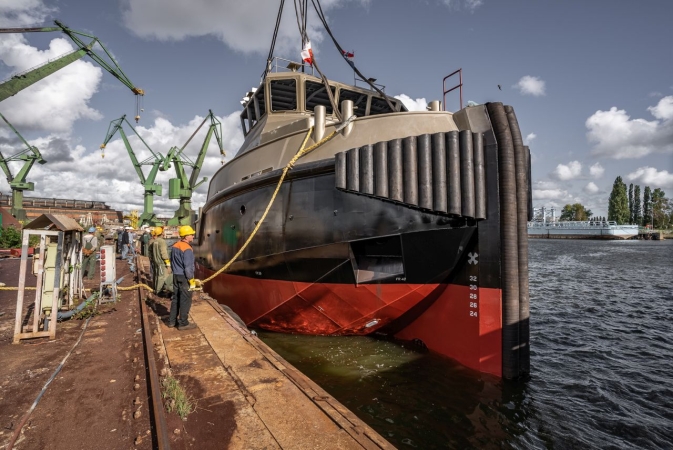 Safe. Kolejny holownik Shoalbuster zwodowany [WIDEO, ZDJĘCIA]-GospodarkaMorska.pl