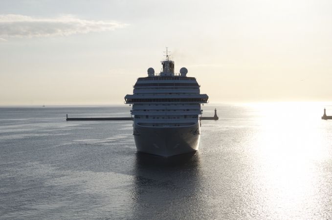 Costa Pacifica rozpoczęła sezon wycieczkowców w porcie Gdynia-GospodarkaMorska.pl