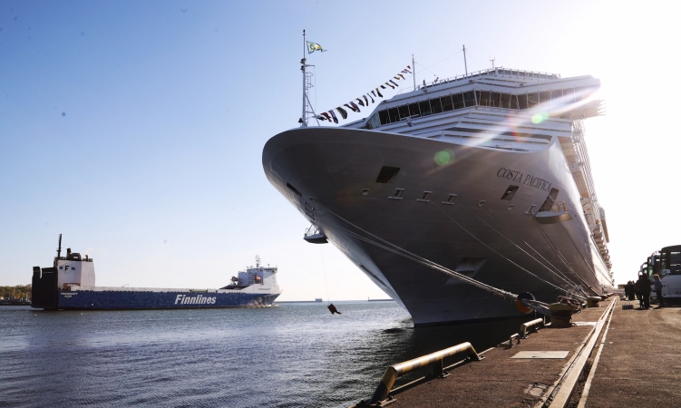 Costa Pacifica rozpoczęła sezon wycieczkowców w porcie Gdynia-GospodarkaMorska.pl