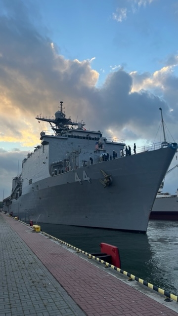 Amerykański desantowiec w Porcie Gdańsk. Jutro jeszcze większy w Porcie Gdynia [GALERIA]-GospodarkaMorska.pl