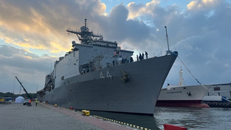 Amerykański desantowiec w Porcie Gdańsk. Jutro jeszcze większy w Porcie Gdynia [GALERIA]-GospodarkaMorska.pl