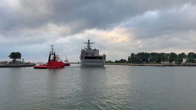 Amerykański desantowiec w Porcie Gdańsk. Jutro jeszcze większy w Porcie Gdynia [GALERIA]-GospodarkaMorska.pl