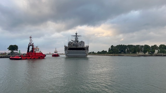 Amerykański desantowiec w Porcie Gdańsk. Jutro jeszcze większy w Porcie Gdynia [GALERIA]-GospodarkaMorska.pl