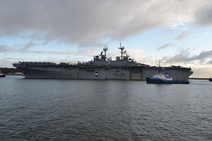 USS Kearsarge zawinął do Portu Gdynia [WIDEO]-GospodarkaMorska.pl